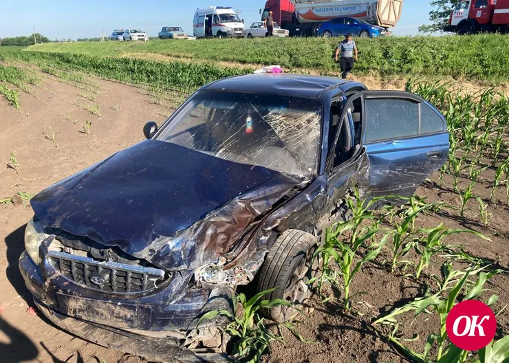 На повороте в станицу Кавказскую случилась дорожная авария