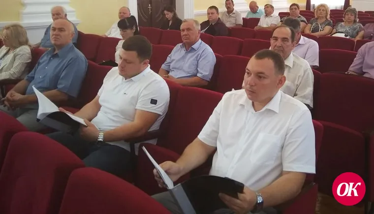 На сессии районного Совета принято решение о дополнительном использовании бюджетных средств для выплат денежной компенсации на обеспечение бесплатным двухразовым горячим питанием детей-инвалидов, обучающихся на дому