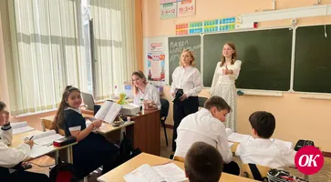 В День учителя в школах Кавказского района педагогов заменили ученики