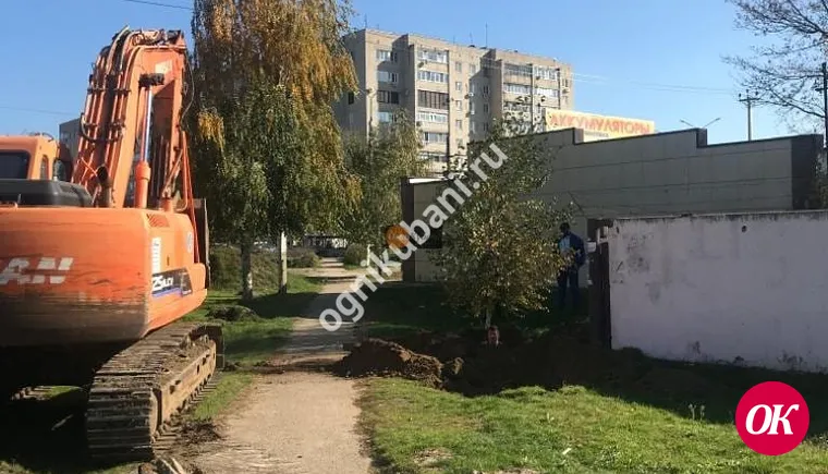 К ремонту канализационного коллектора приступили на улице Двойной города Кропоткина