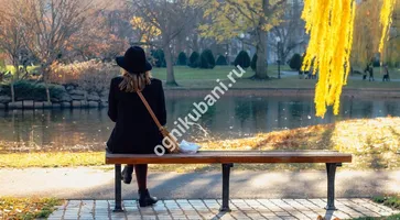 https://ognikubani.ru/wp-content/uploads/2019/11/zhenshchina-sidit-v-shljape