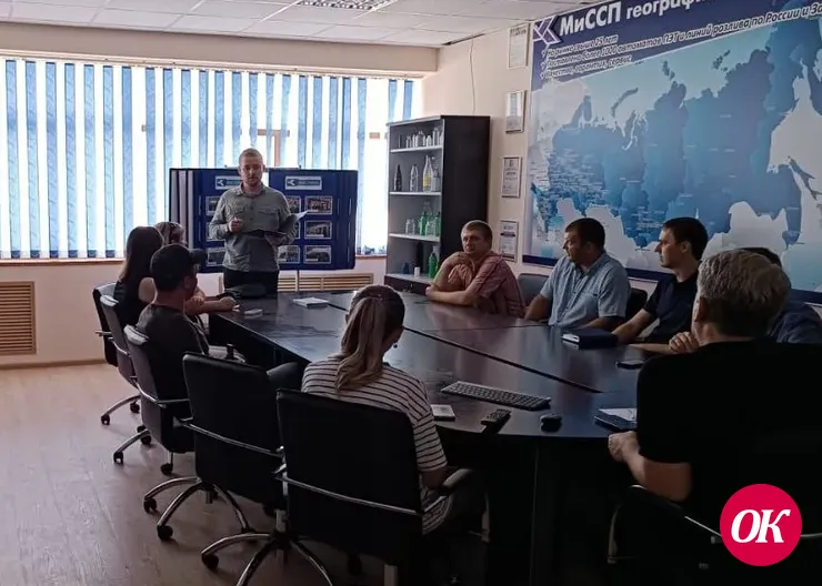 Полицейские пришли с профилактической беседой на одно из предприятий городской промзоны