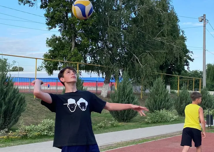 Жители Кавказского района могут бесплатно заниматься физкультурой под руководством тренеров