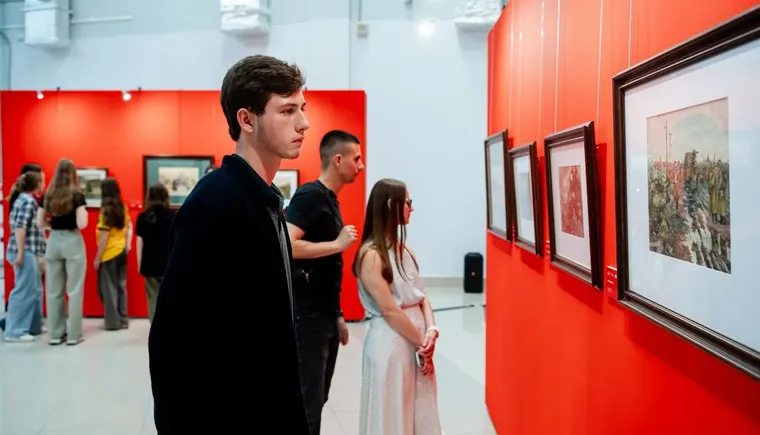 Сам рисует свою судьбу