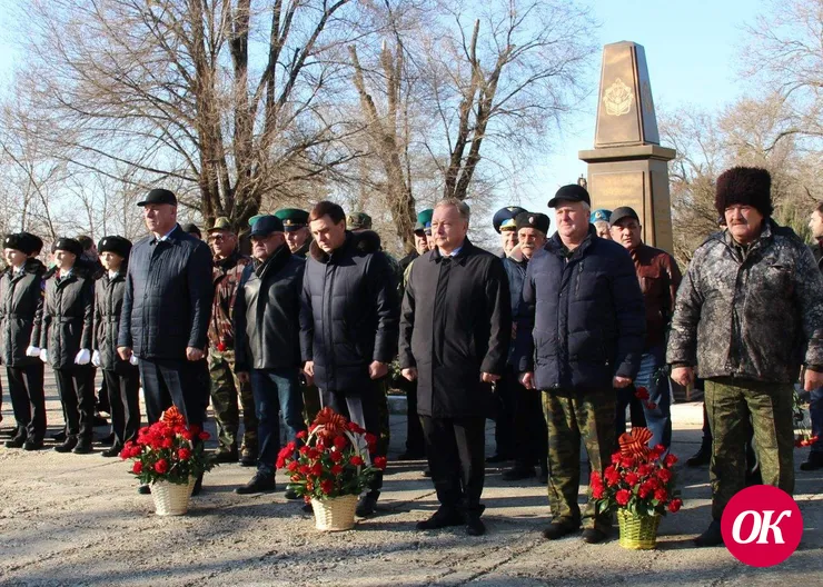 В Кропоткине возложили цветы к мемориалу в честь воинов-интернационалистов Афганской войны