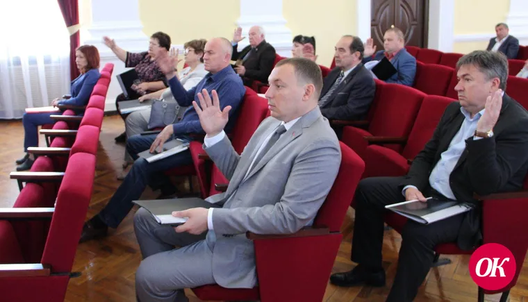 На сессии районного Совета утвердили отчет об исполнении бюджета района за 2021 год