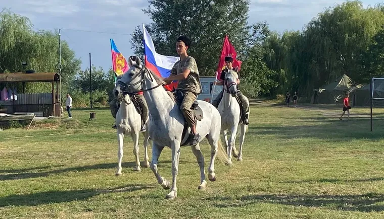Для юных казачат открыли детский палаточный лагерь
