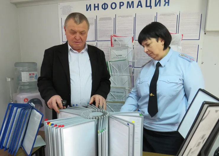 Правоохранители и общественники провели акцию, направленную на популяризацию государственных услуг