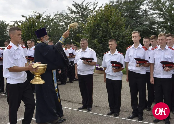 В День знаний в Кропоткинском казачьем кадетском корпусе имени Г.Н.Трошева состоялось торжественное построение