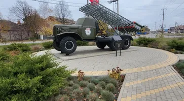 photo_5303167404123219779_y