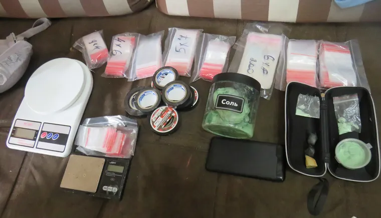 В Кавказском районе за попытку сбыта крупной партии наркотиков на скамью подсудимых отправлена приезжая