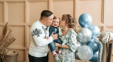 Как Коля жарил ночью курицу жене в роддом, или Лучший подарок к рождению сына — красный диплом