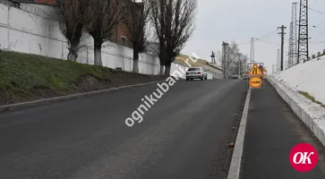 На отремонтированных дорогах Кропоткина сегодня наносят разметку