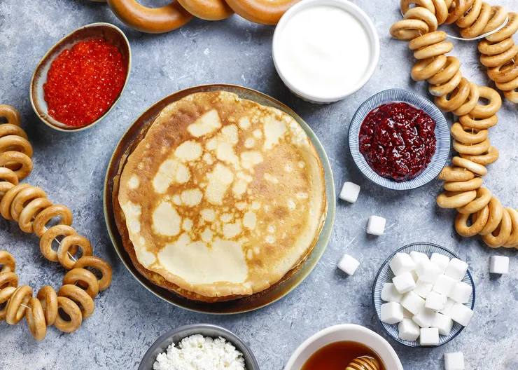 https://ognikubani.ru/wp-content/uploads/2023/02/shrovetide-maslenitsa-festival-meal