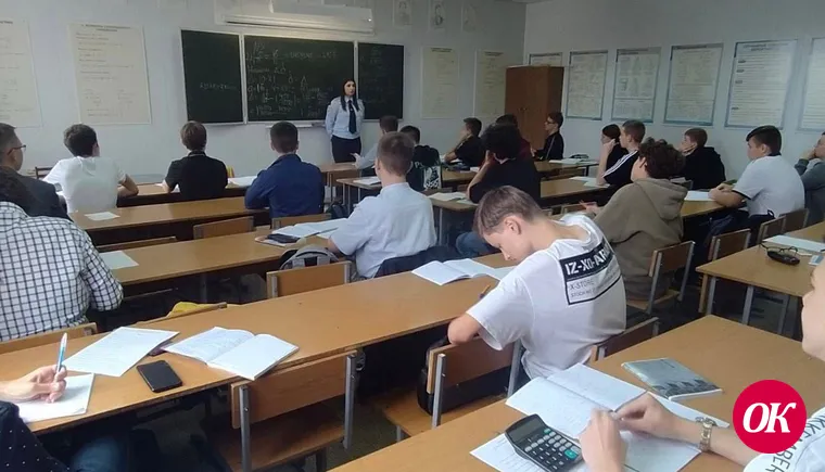 <strong>Полицейские провели в юридическом техникуме мероприятие по профилактике экстремизма</strong>
