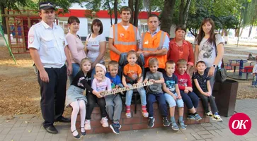 Сотрудники Госавтоинспекции Кавказского района совместно с представителями "родительского патруля" провели мастер-классы для молодых родителей