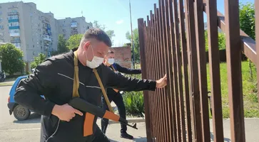 photo_5357399260385107414_y