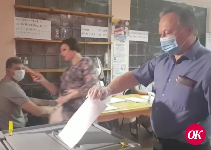 Председатель Совета Кавказского района Игорь Кошелев принял участие в голосовании по поправкам в Конституцию