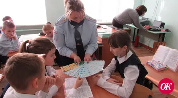 В честь Дня ребенка сотрудники Госавтоинспекции Кавказского района встретились с учениками школы №20 станицы Казанской