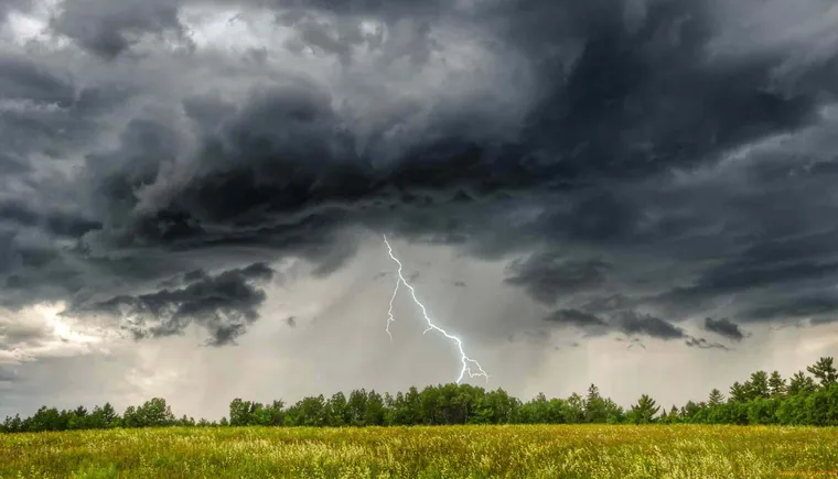 https://ognikubani.ru/wp-content/uploads/2020/06/priroda-molniya-groza-razryad-tuchi-pol-954898