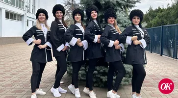 Женщины из Кавказского района бегали на скорость в объемной обуви, приседали с восьмикилограммовой гирей и танцевали лезгинку на спортивном конкурсе в Анапе