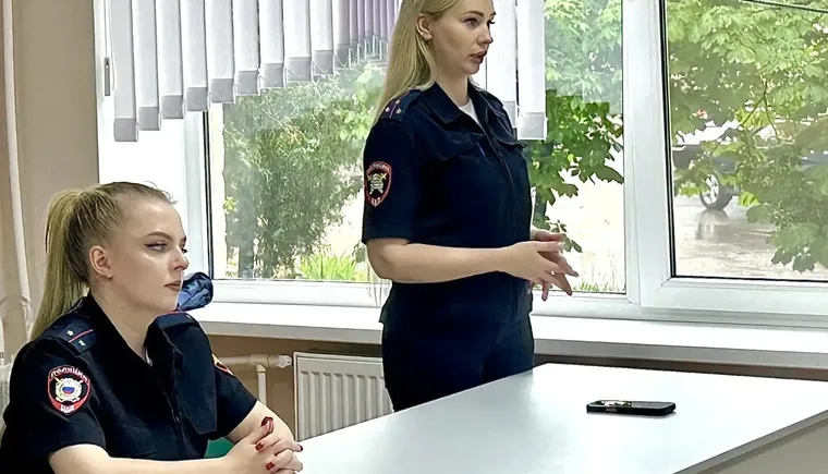Маша и Катя