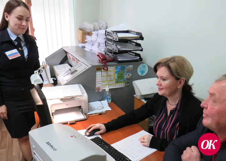 Сотрудники ОВМ Отдела МВД России по Кавказскому району и общественники провели акцию по популяризации государственных услуг