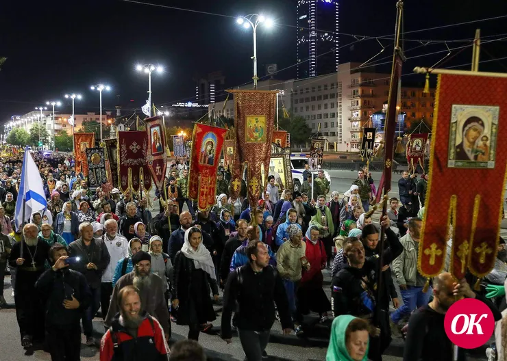 В Екатеринбурге почтили память Николая II и его семьи крестным ходом
