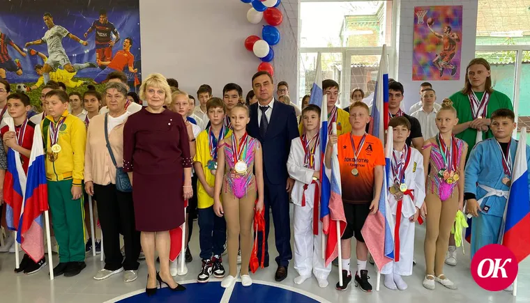 В школе №44 города Кропоткина им. П.Г. Поветкина после полной реконструкции открылся спортивный зал
