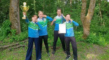 photo_5415988459753043704_y