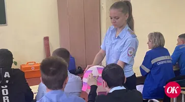 Краш-курс для студентов Кропоткинского техникума технологий и железнодорожного транспорта провели сотрудники Госавтоинспекции, МЧС и скорой помощи