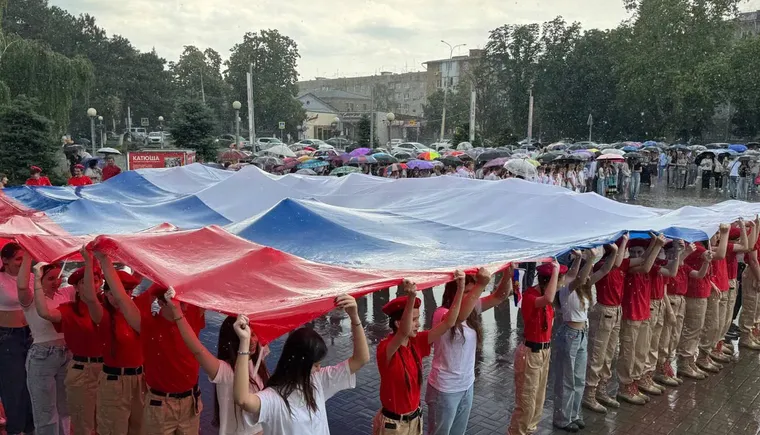 Мы — россияне, и это звучит гордо!