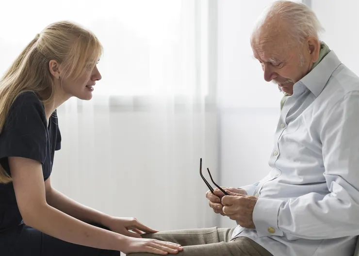 https://ognikubani.ru/wp-content/uploads/2022/06/nurse-having-a-conversation-with-old-man-in-a-nursing-home_1