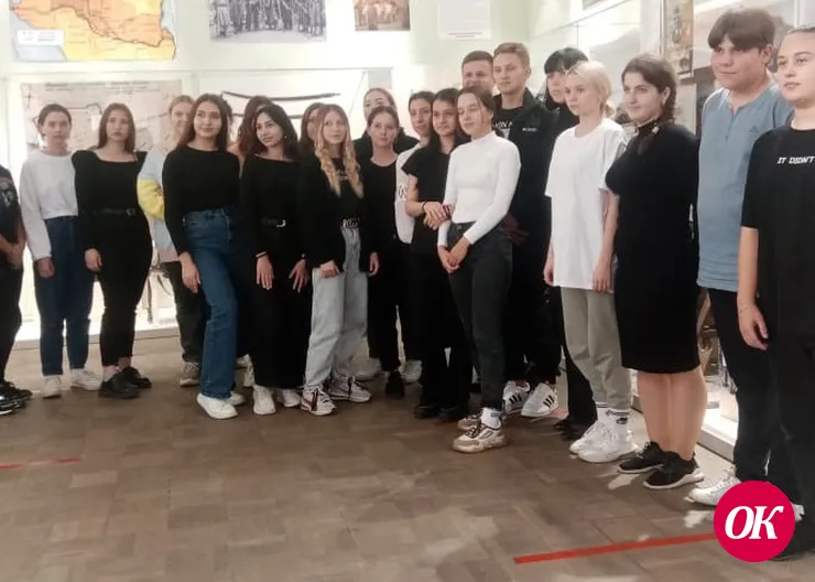 В городском краеведческом музее побывали учащиеся лицея №3 и студенты Кропоткинского медицинского колледжа