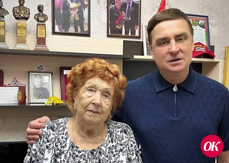 Лидию Ивановну Резниченко с 96-летним лично поздравил глава Кавказского района Виталий Очкаласов