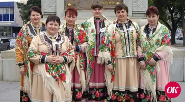 Народная женская вокальная группа «Колечко» из ст-цы Дмитриевской создает веселое настроение у слушателей