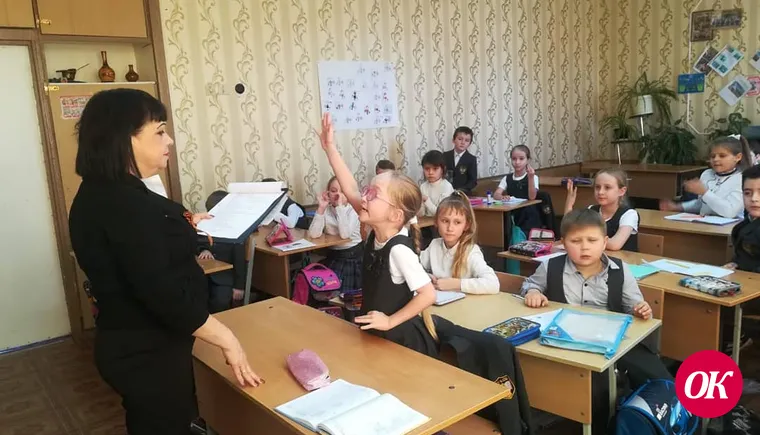 Сотрудники Дома культуры Кропоткина показали школьникам военный фильм