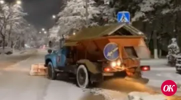 Коммунальные службы в условиях непогоды работали всю ночь