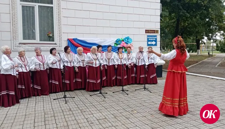 В Дмитриевском сельском поселении с раннего утра проходит концертная программа, посвященная празднованию Дню образования Краснодарского края «Кубань — жемчужина России!»