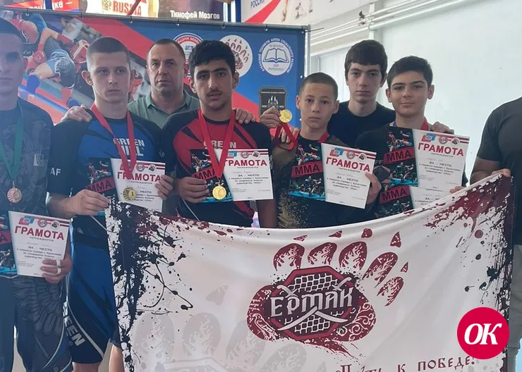 Кропоткинские борцы победили на открытом турнире по смешанным единоборствам