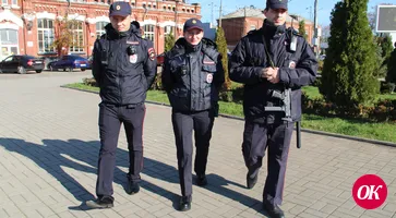 Курить и распивать спиртное на привокзальной площади, пока дежурит полицейский наряд ЛО МВД Давида Давыдова чревато