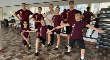 photo_5249255183626210128_y