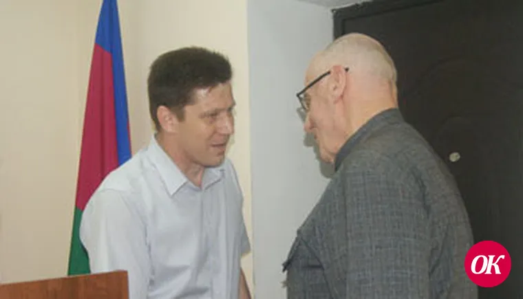 Приветствовали стоя