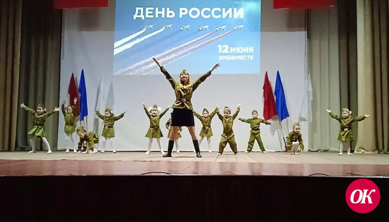 Марина Ибрагимова полгода обучает танцам самых юных жителей в Доме культуры поселка имени М. Горького