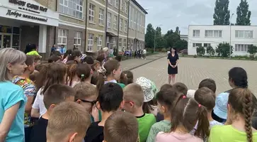 https://ognikubani.ru/wp-content/uploads/2023/06/Двор-школы
