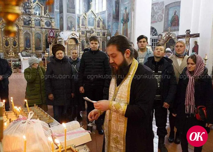Панихиду по погибшим блокадникам Ленинграда провели в Покровском соборе