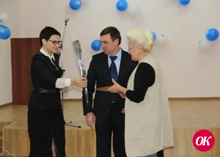 Соратники с цветами