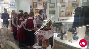 Школьников научили гладить белье по старинке