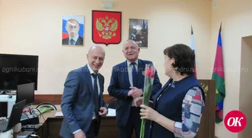 Руководство ОМВД России по Кавказскому району,  ветеранский актив и члены Общественного совета при ОМВД поздравили женщин с весенним праздником