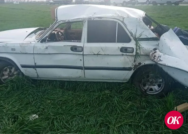 На границе с Тбилисским районом в аварии пострадал человек